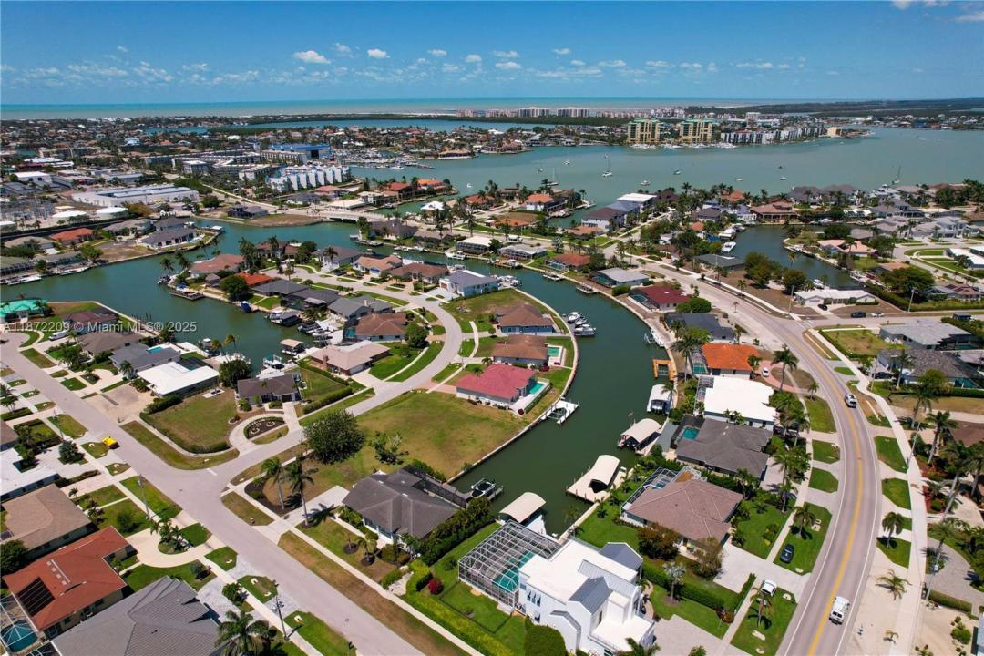 903 Juniper Ct, Marco Island, Florida 34145