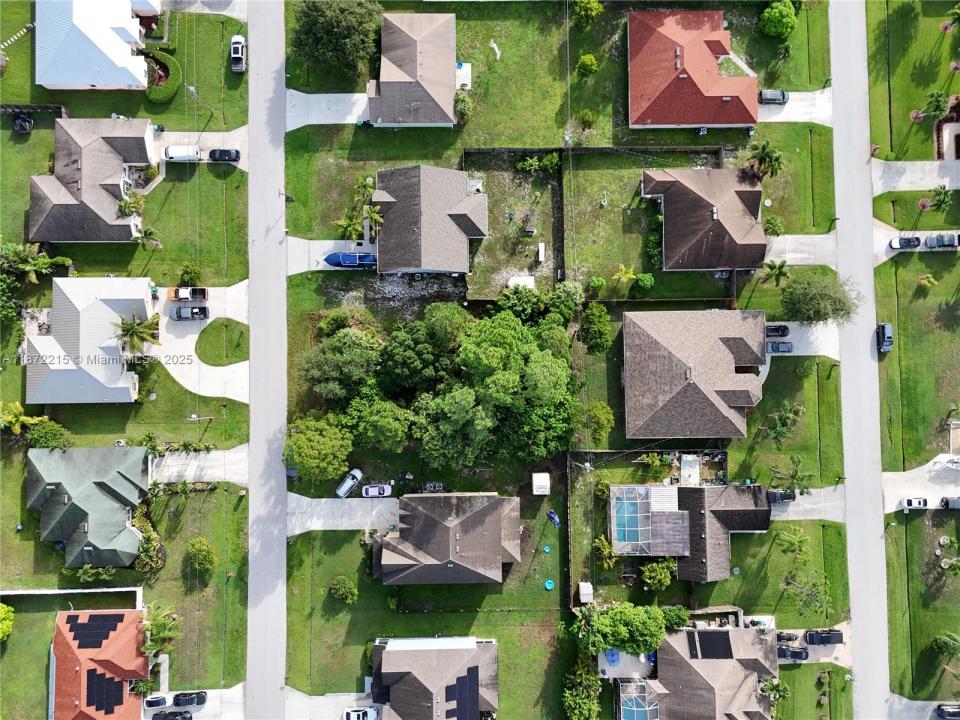 1080 Ingrassina Ave, Port St. Lucie, Florida 34953