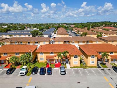 7698 W 34th Ln 10-202, Hialeah, Florida 33018, USA