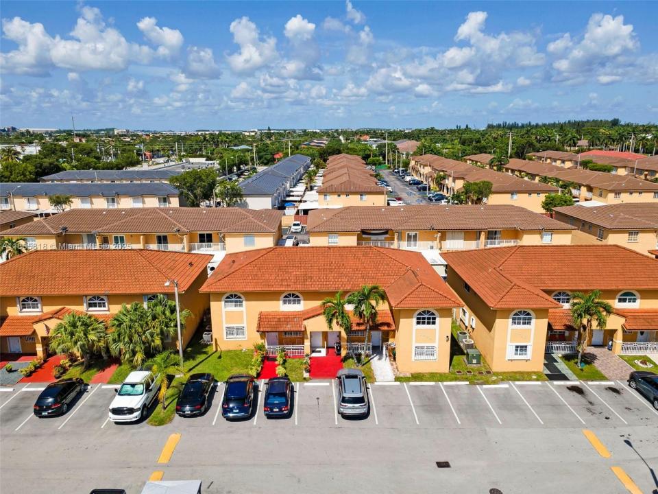 7698 W 34th Ln 10-202, Hialeah, Florida 33018, Estados Unidos