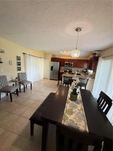 13293 NW 6th Pl, Plantation, Florida 33325, USA