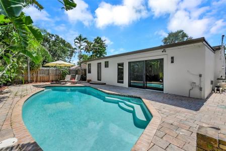 121 NW 55th St, Oakland Park, Florida 33309, USA