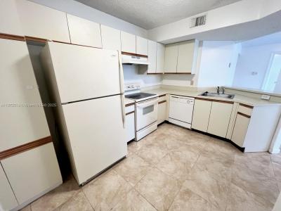 8977 Wiles Rd 205, Coral Springs, Florida 33067, USA