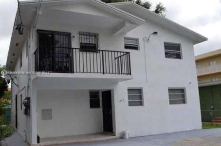 1467 SW 3rd St 1, Miami, Florida 33135, USA