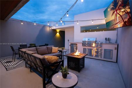 2926 Bird Ave 2, Miami, Florida 33133, USA