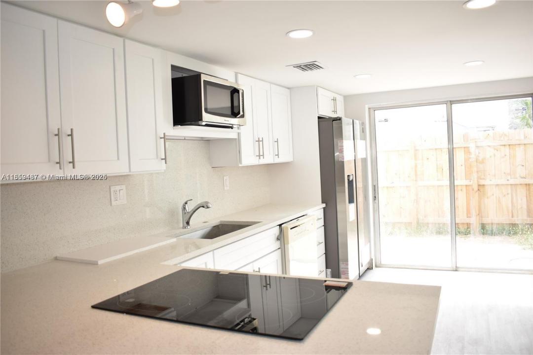 312 SW 1st St E-4, Pompano Beach, Floride 33060, États-Unis