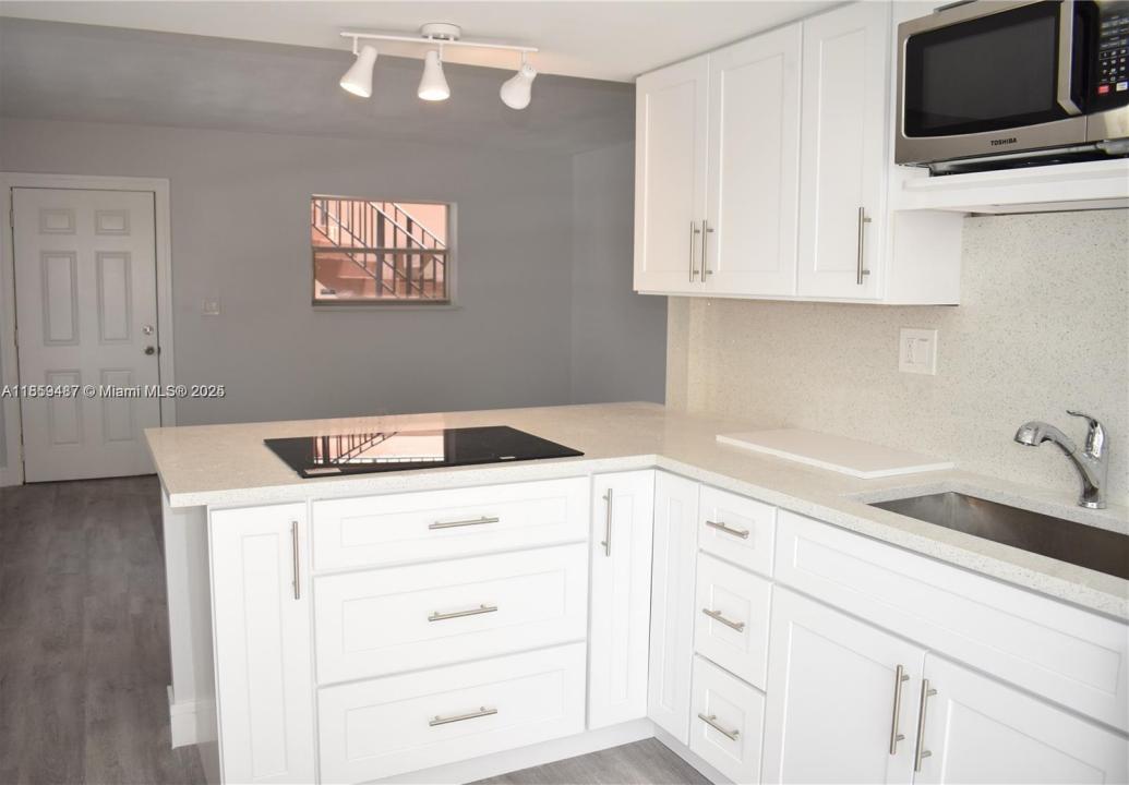 312 SW 1st St E-4, Pompano Beach, Floride 33060, États-Unis