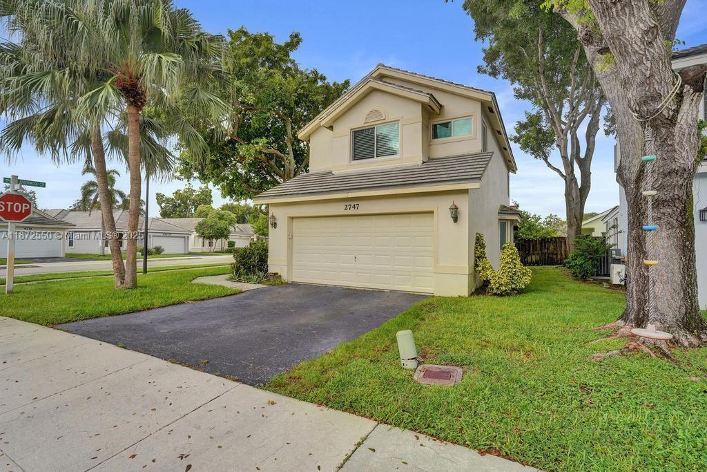 2747 Pinewood Ct, Davie, Florida 33328, USA