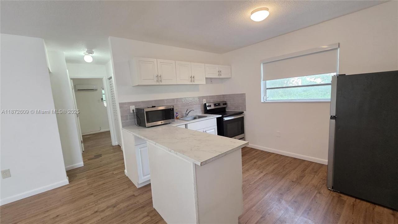 641 NW 2nd St 6, Miami, Floride 33128, États-Unis
