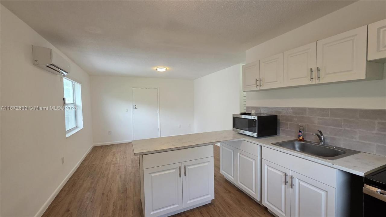 641 NW 2nd St 6, Miami, Floride 33128, États-Unis