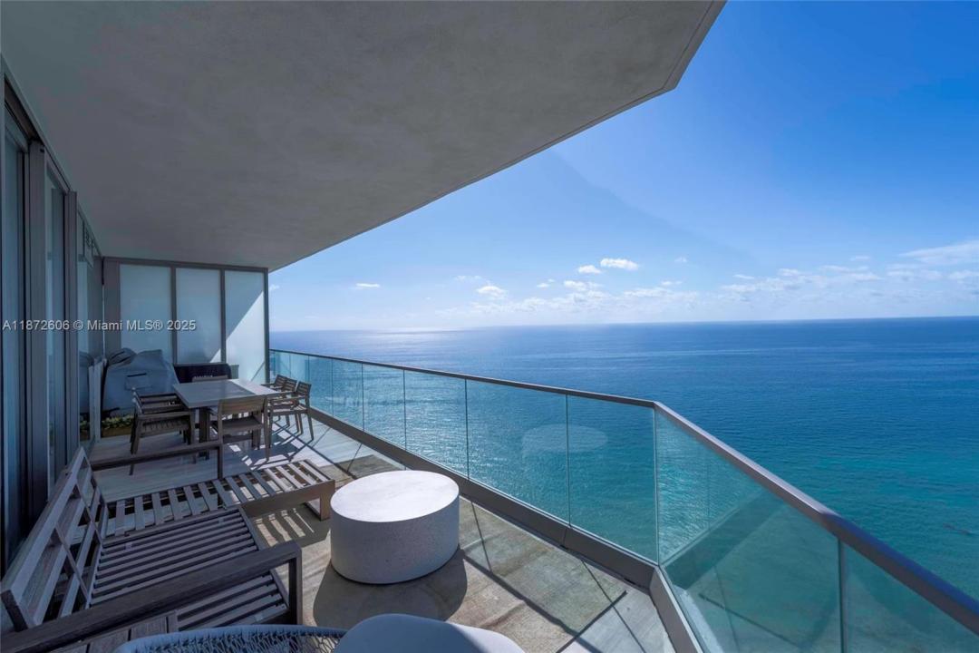 18975 Collins Ave 3004, Sunny Isles Beach, Florida 33160, USA