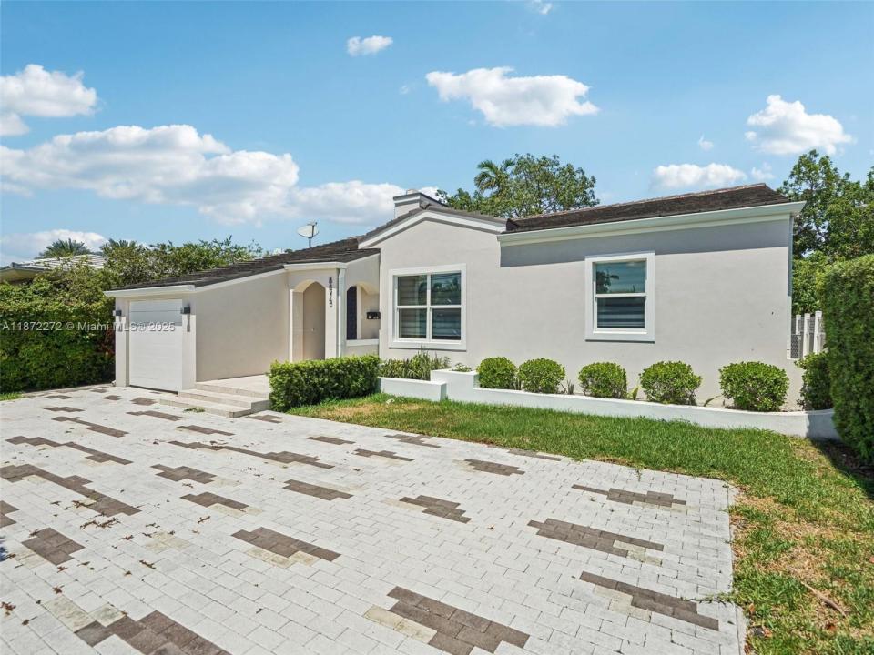 8875 Abbott Avenue, Surfside, פלורידה 33154, ארצות הברית של אמריקה