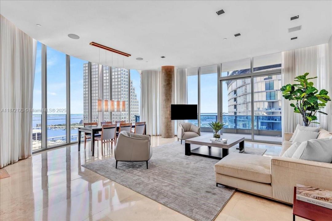200 Biscayne Boulevard Way PH 5401, Miami, 佛羅里達州 33131, 美國