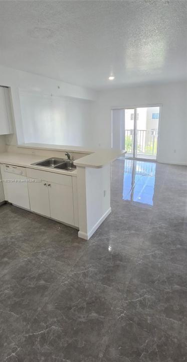 11040 SW 196th St 401, Cutler Bay, Florida 33157