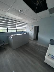 8900 SW 24th St Suite 206, Miami, Florida 33165, USA