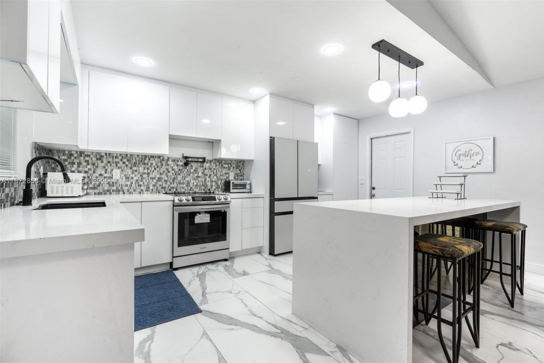 18525 NW 39th Ave 0, Miami Gardens, Florida 33055, Estados Unidos