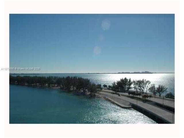 150 SE 25th Rd 3M, Miami, פלורידה 33129, ארצות הברית של אמריקה 