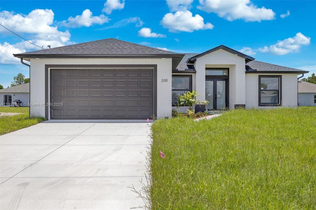 208 Pembroke, Lehigh Acres, Flórida 33974, Estados Unidos