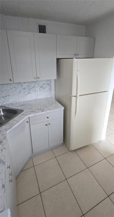 10900 SW 196th St 321, Cutler Bay, Floryda 33157, USA