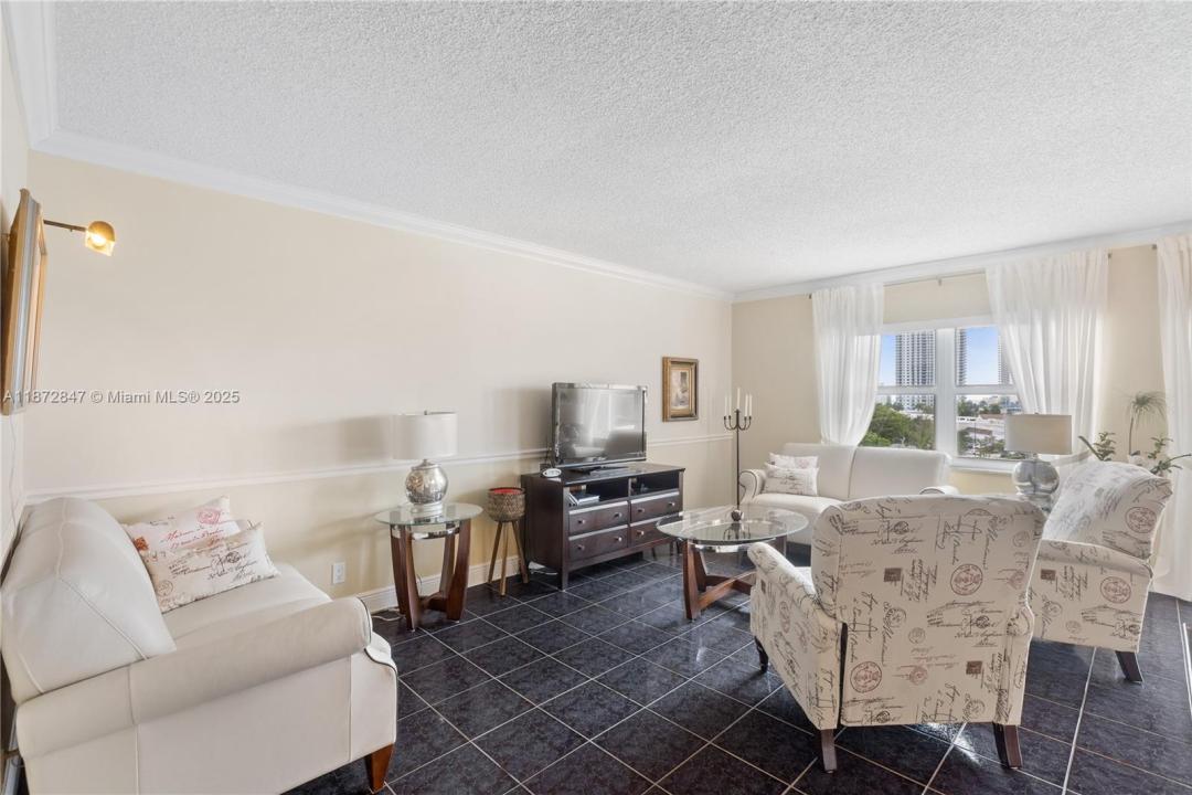 200 Diplomat Pkwy 732, Hallandale Beach, Florida 33009, USA
