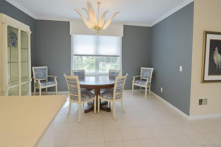 666 Verona Drive, Huntington, Nova Iorque 11747, Estados Unidos