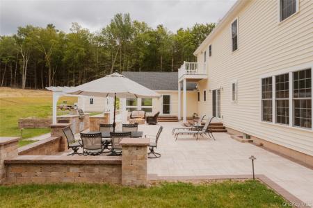 657 Sackett Lake Road, Thompson, Nueva York 12701, Estados Unidos