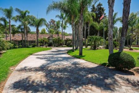 Sugarbush Drive, Vista, California 92084, Estados Unidos