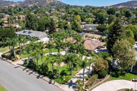 Sugarbush Drive, Vista, California 92084, Estados Unidos