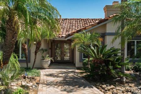 Sugarbush Drive, Vista, California 92084, Estados Unidos