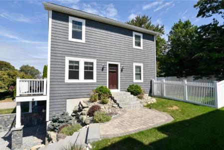 46 Bayberry Road, Narragansett, Rhode Island 02882