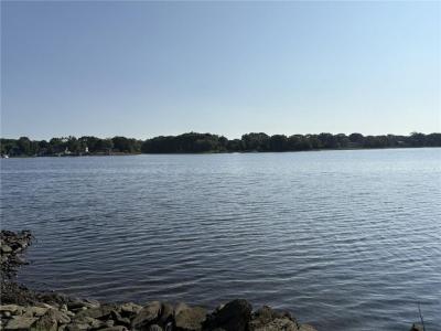 351 COUNTY Road, Barrington, RI 02806, USA