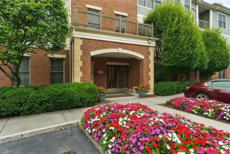 1 Wayland Avenue 102S, Providence, RI 02906, USA