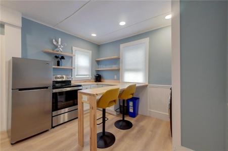 382 Spring Street 3, Newport, RI 02840, USA