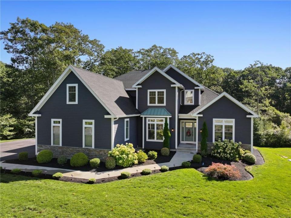 25 Rock Way, East Greenwich, Rhode Island 02818, USA