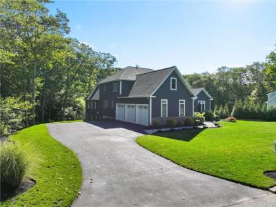 25 Rock Way, East Greenwich, Rhode Island 02818, USA