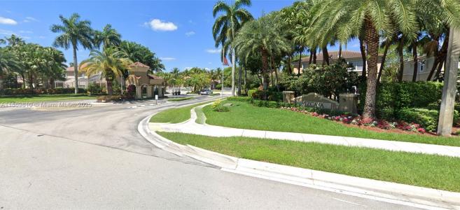 752 NW 127th Ave, Coral Springs, Florida 33071, USA
