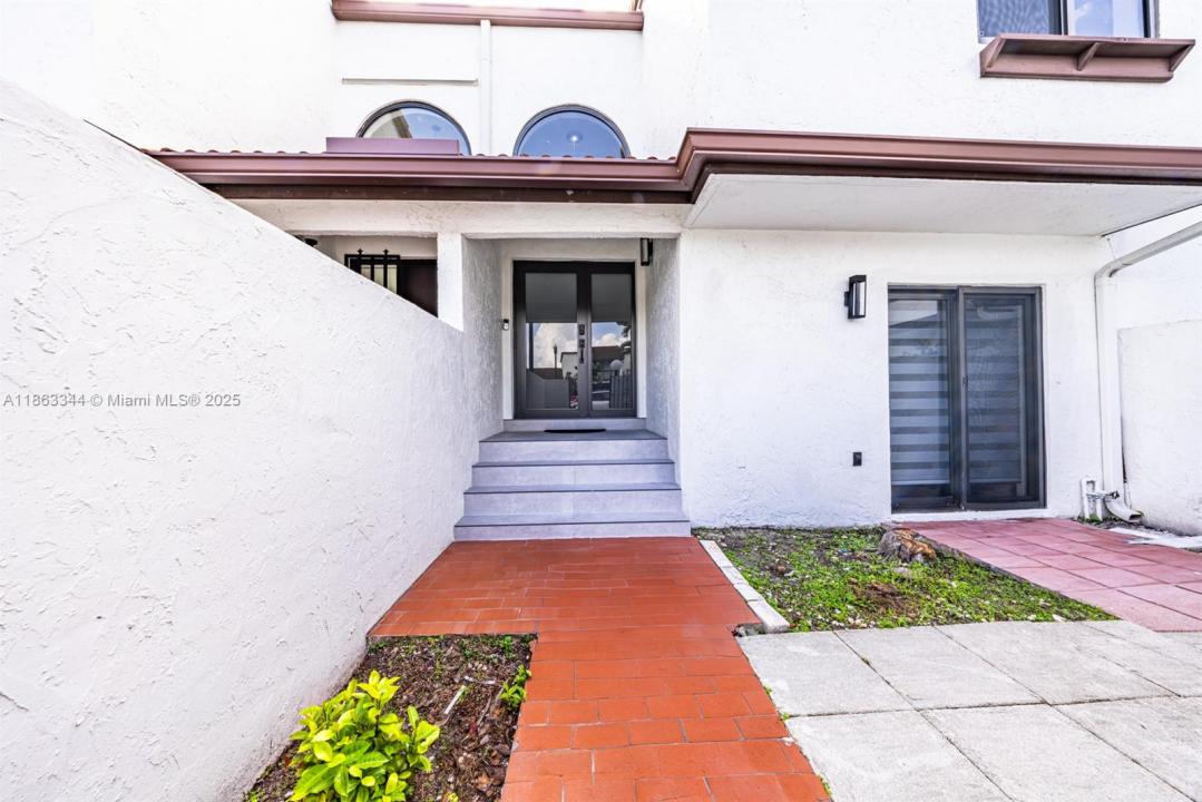 1231 SW 124th Ct 25-C, Miami, Floride 33184, États-Unis
