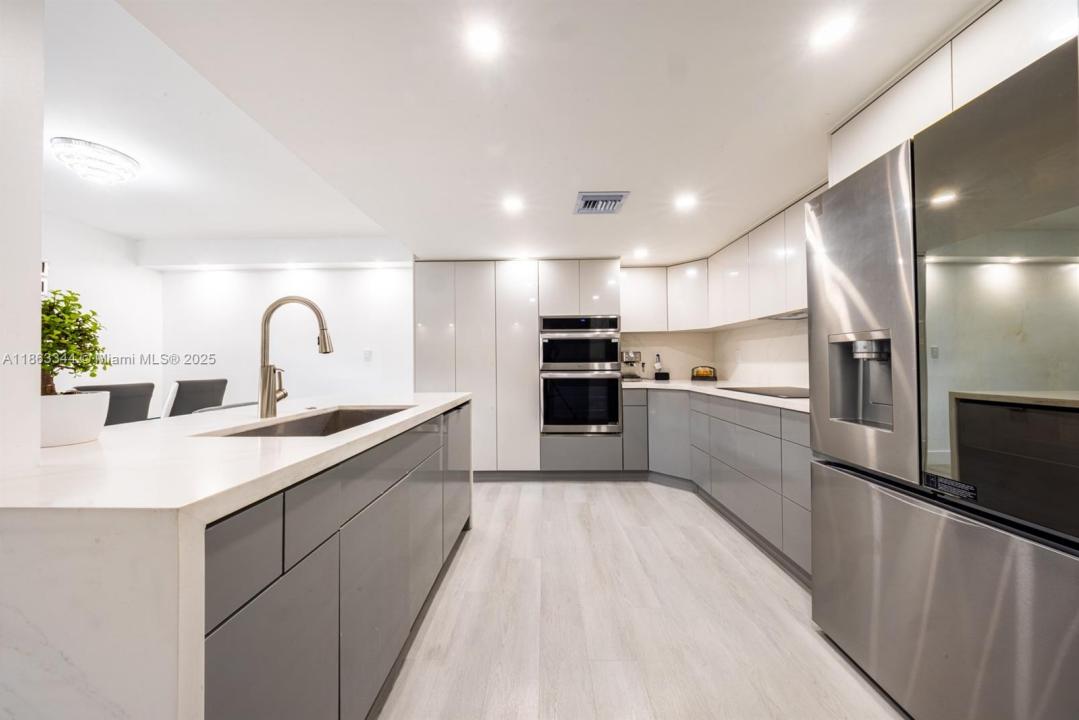 1231 SW 124th Ct 25-C, Miami, Floride 33184, États-Unis