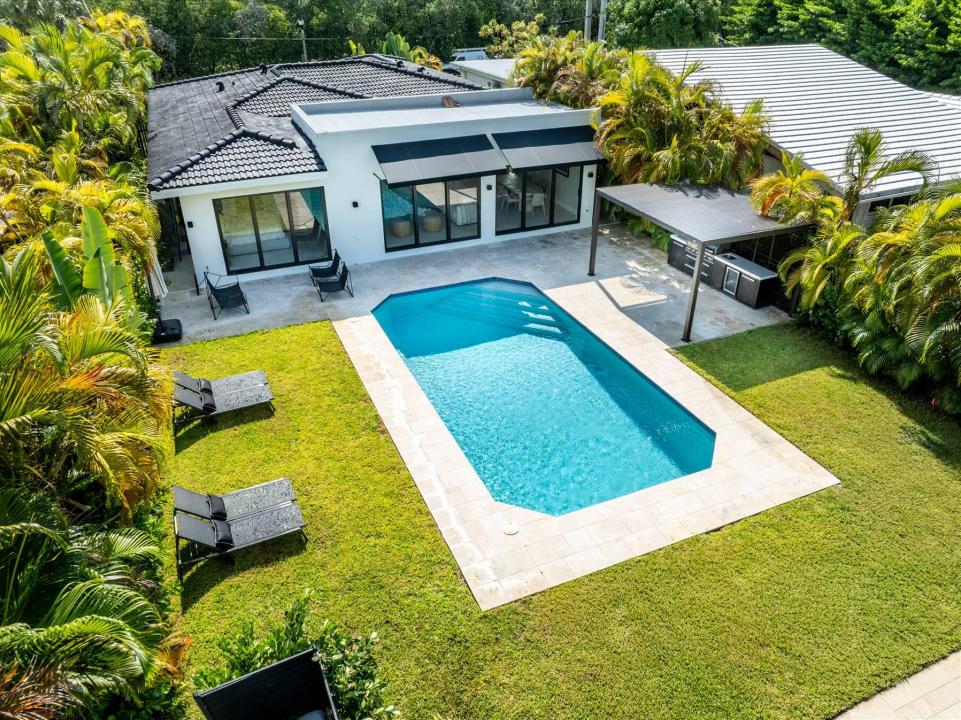 7610 Bayside Lane, Miami Beach, Florida 33141