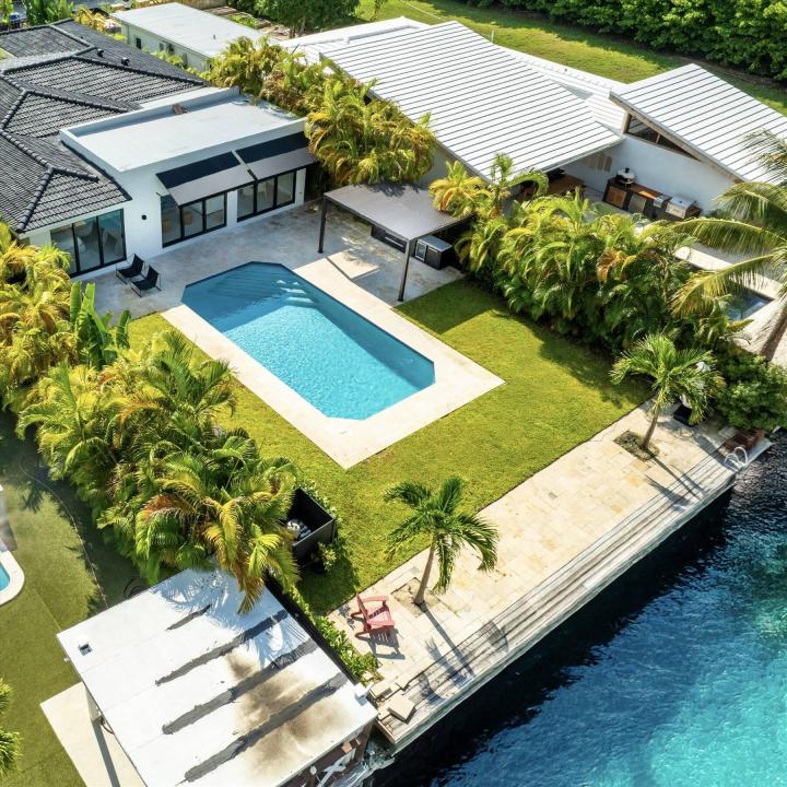 7610 Bayside Lane, Miami Beach, Florida 33141