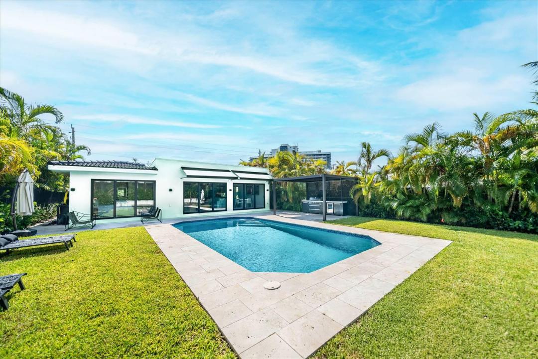 7610 Bayside Lane, Miami Beach, Florida 33141
