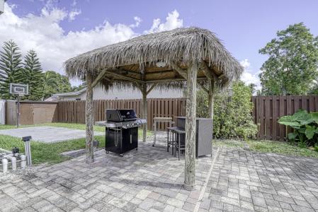 11910 NW 38th Place, Sunrise, Florida 33323