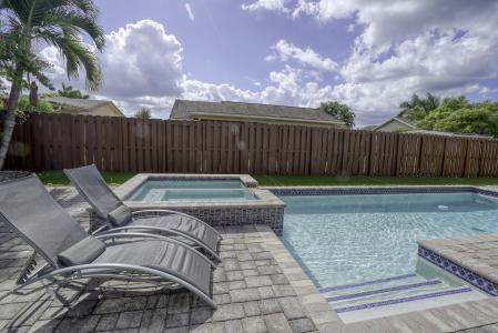 11910 NW 38th Place, Sunrise, Florida 33323