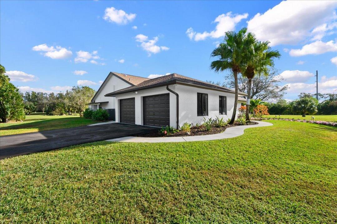 16748 Fox Trail Lane, Loxahatchee, Florida 33470