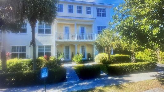 2720 NE 9th Ave, Wilton Manors, Florida 33334