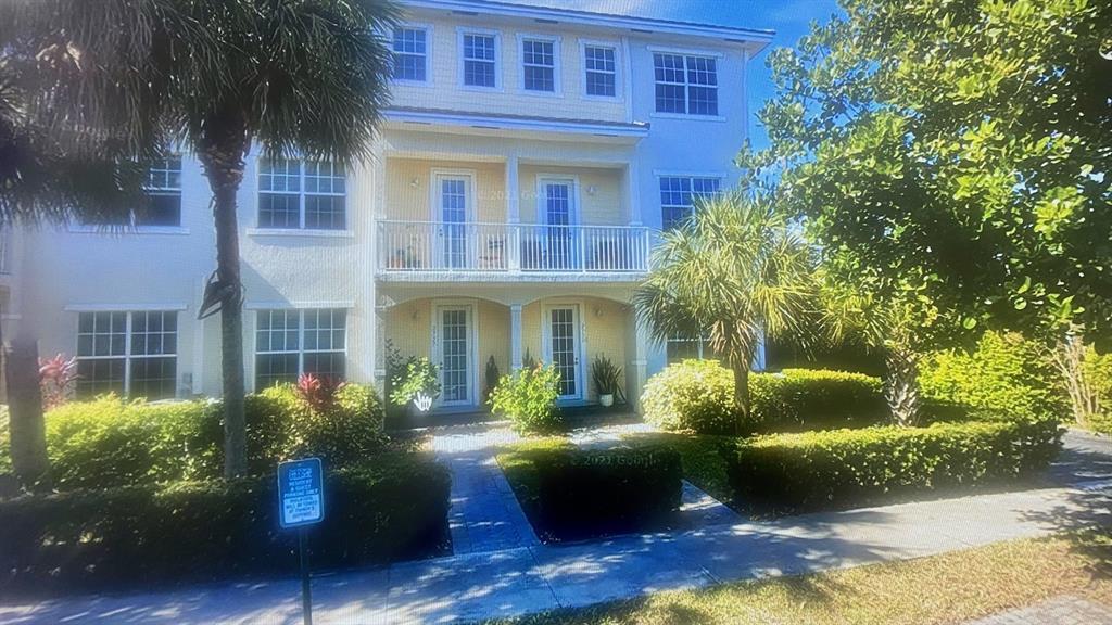 2720 NE 9th Ave, Wilton Manors, Florida 33334
