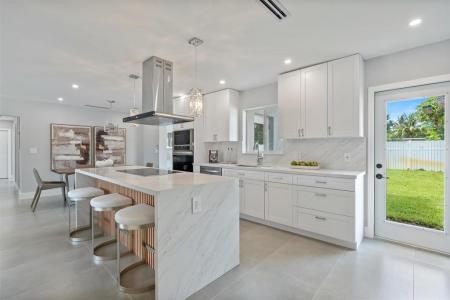 324 NE 28th St, Wilton Manors, Florida 33334