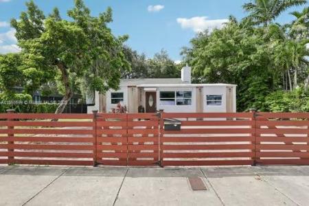 666 NE 62nd St, Miami, Florida 33138, USA