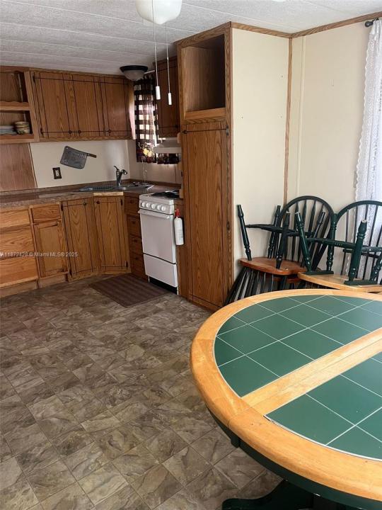 14725 NW 1 RV#4, Okeechobee, Florida 34972