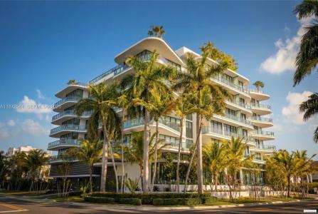 9901 W Bay Harbor Dr 403, Bay Harbor Islands, Florida 33154, USA